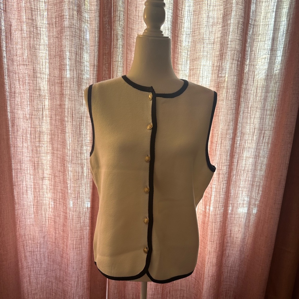 Off- white short sleeve Abercrombie and Fitch Knit Vest